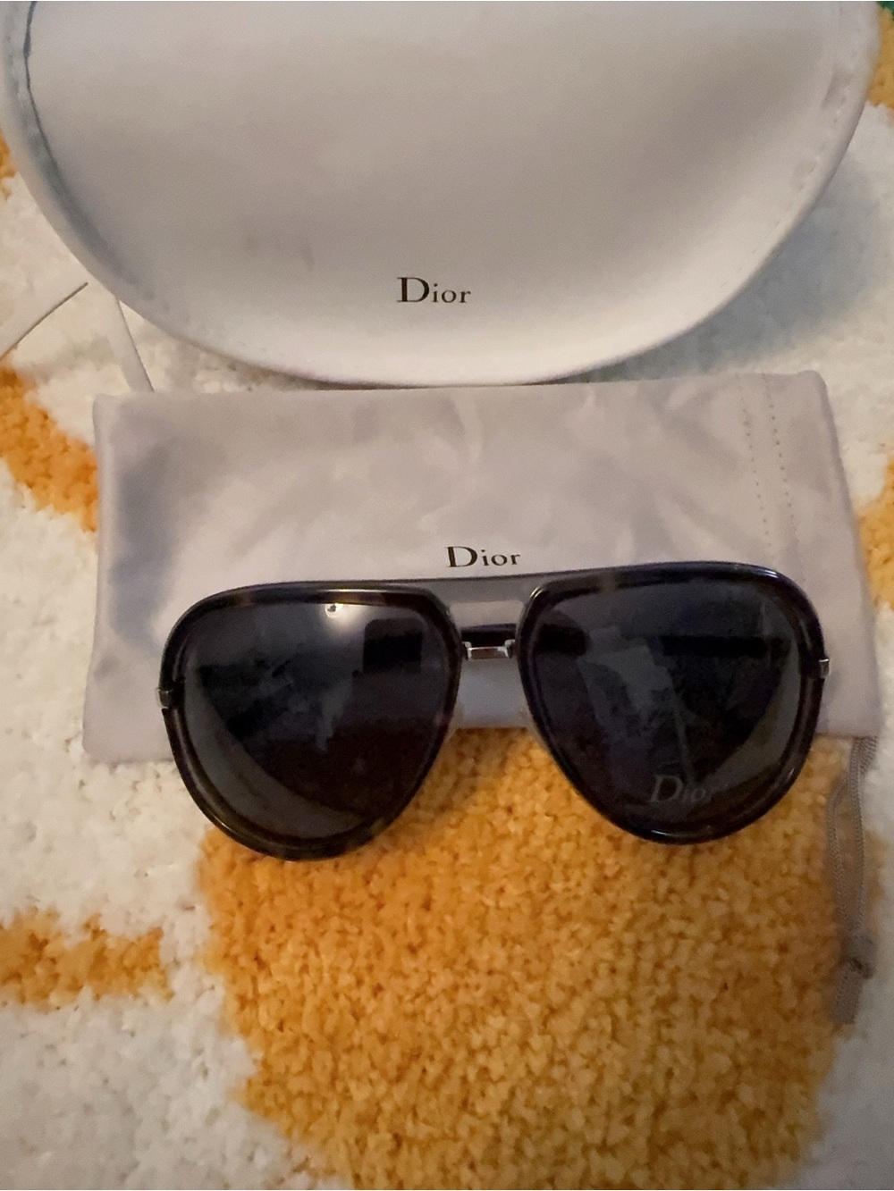 Dior Men’s Black Aviator Sunglasses with Dark Lenses